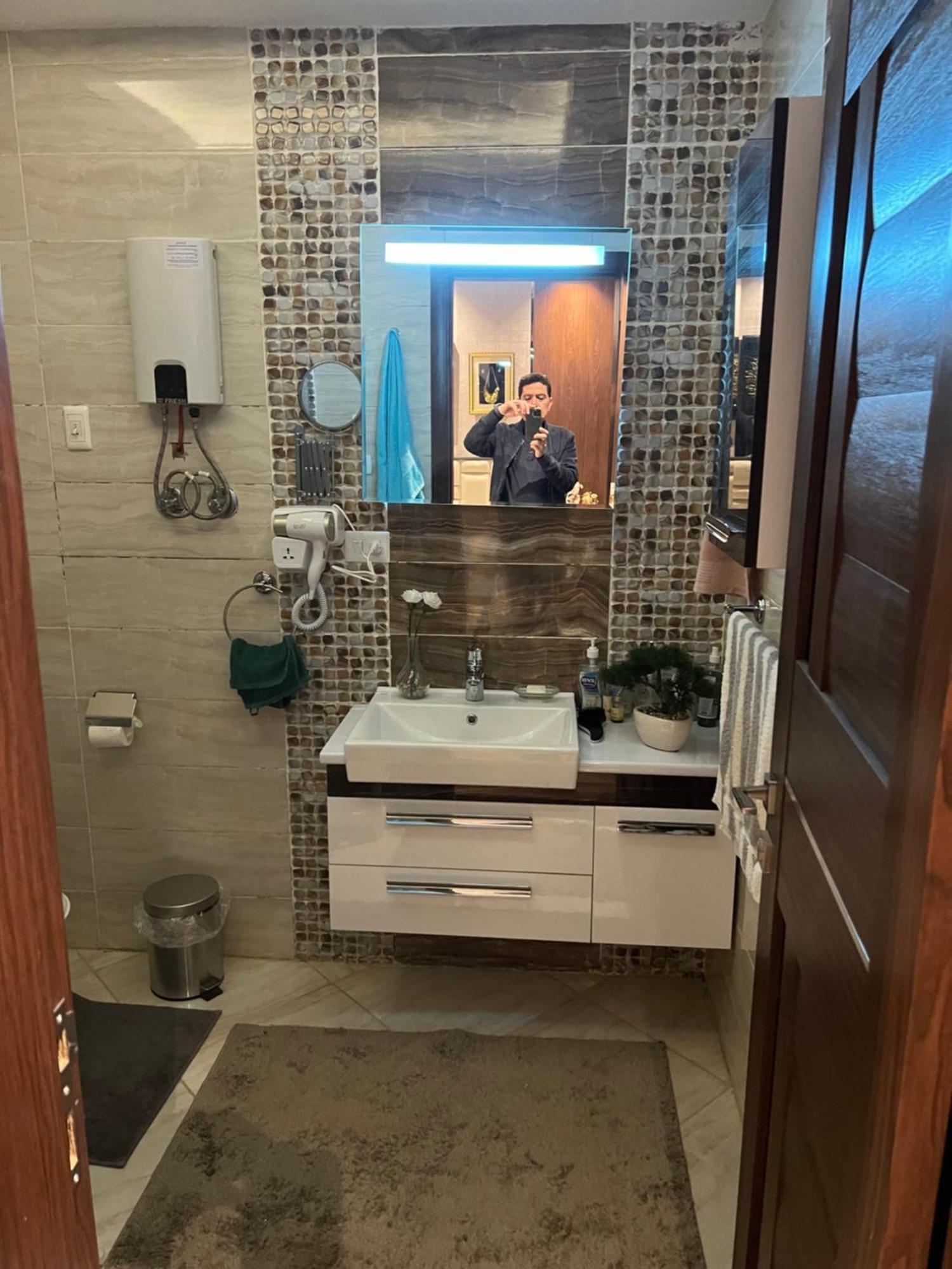 شقه مفروشه فاخره بالقاهره الجديده Apartment New Cairo Luaran gambar